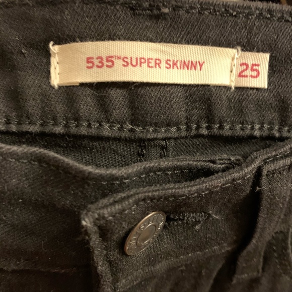 Black Levi skinny jeans - Picture 3 of 4